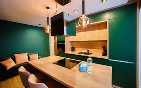 Green Velvet City Retreat